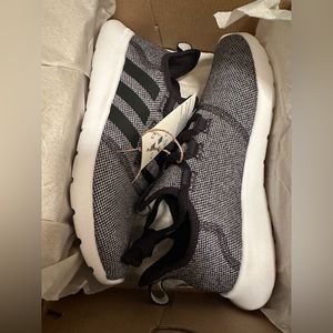 Adidas Cloudfoam Pure 2.0 - size 6.5